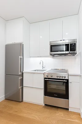 Rented by REAL New York | media 19