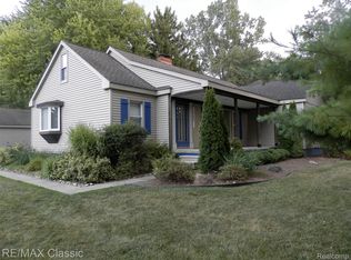 23754 Haynes St, Farmington Hills, MI 48336