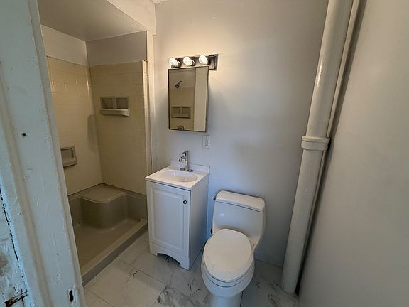 5th image of 361 Burger St