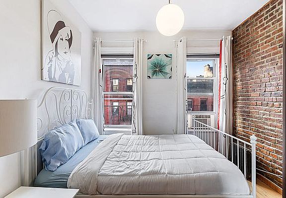 3rd image of 240 Mulberry St #16A