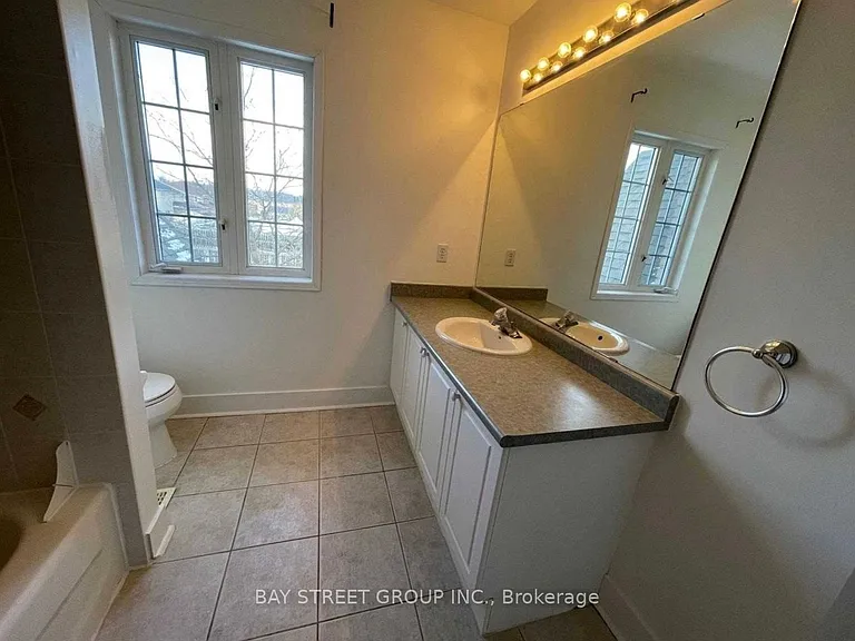 7 Raymond Bartlett Ave — Photo 6