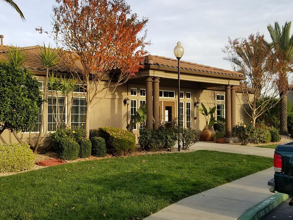 Clubhouse office