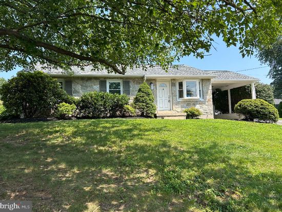 1851 Linwood Ave, Lancaster, PA 17603