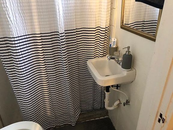 5th image of 104 Colonel Muldrow Dr APT C