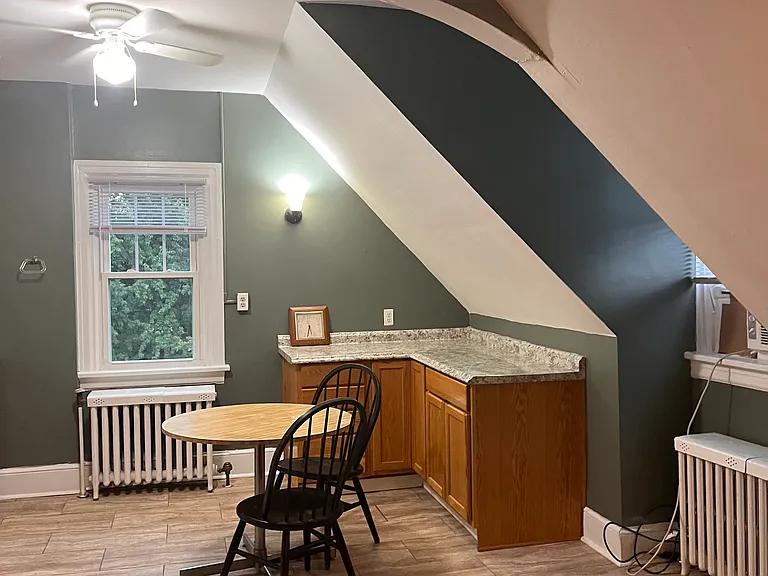 112 N Harrisburg St #6 — Photo 7