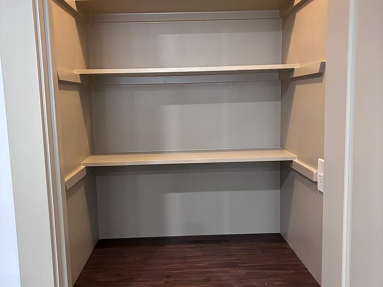 319 Talbot Ave — Photo 5