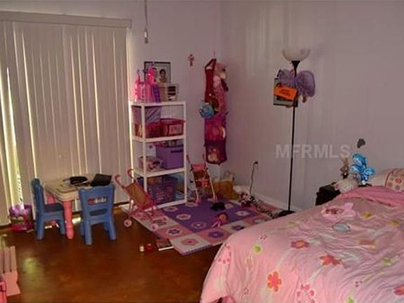 3rd image of 472 Valerie Dr