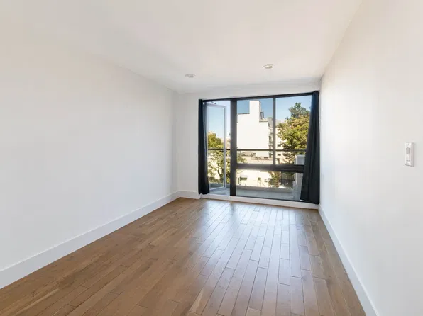 27-05 41st Avenue image 1 of 7