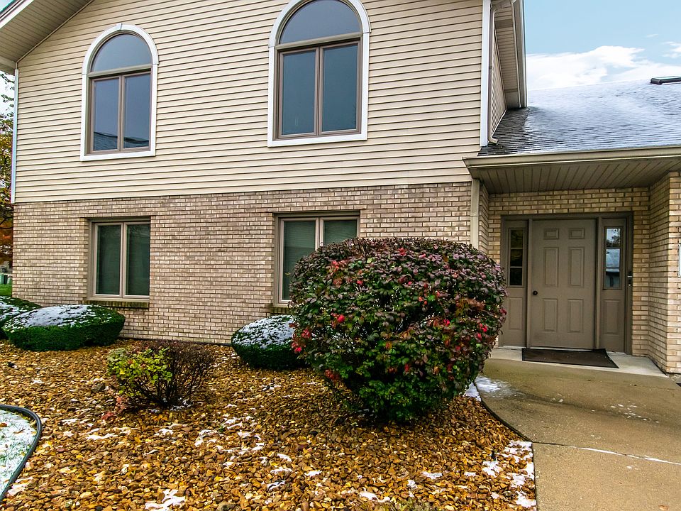 1st image of 2638 Crescenzo Dr #D