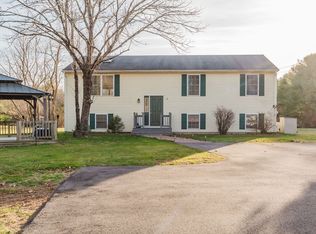 8 Peck St, Rehoboth, MA 02769