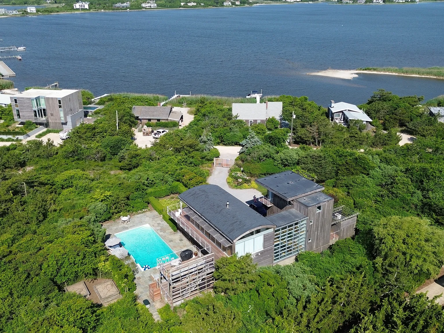 Magnificent Water Mill Modern With Ocean Access 2 Weeks June — Photo 1