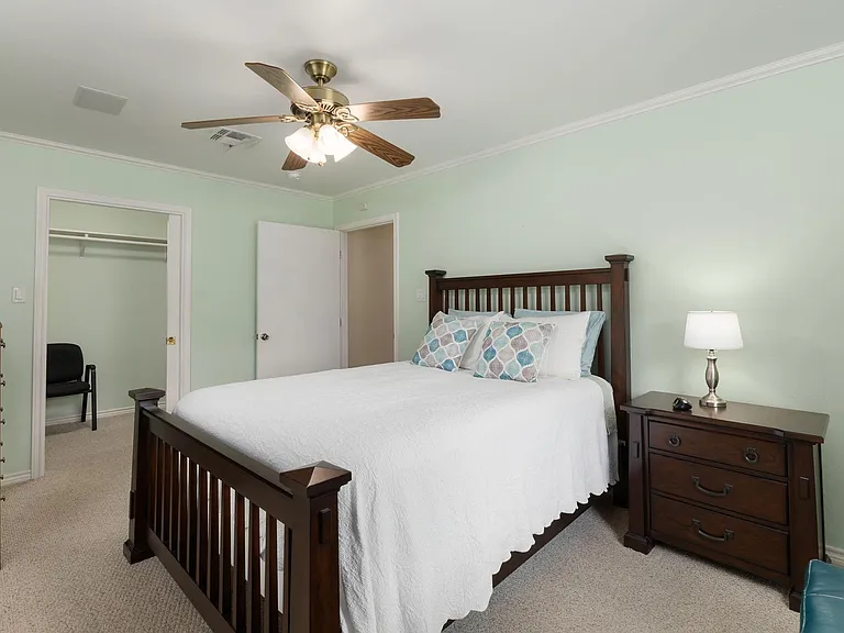 1072 Papenberg Ln — Photo 14