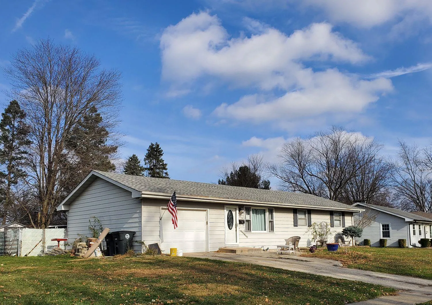 2924 McAfee Dr photo 1