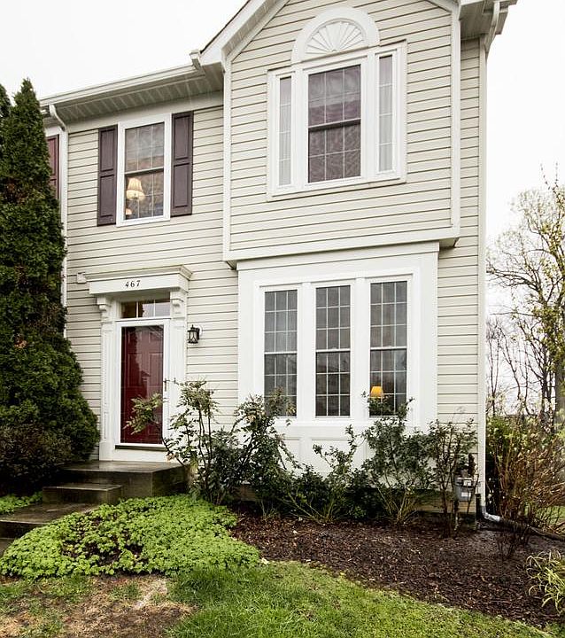 1st image of 467 Amelanchier Ct