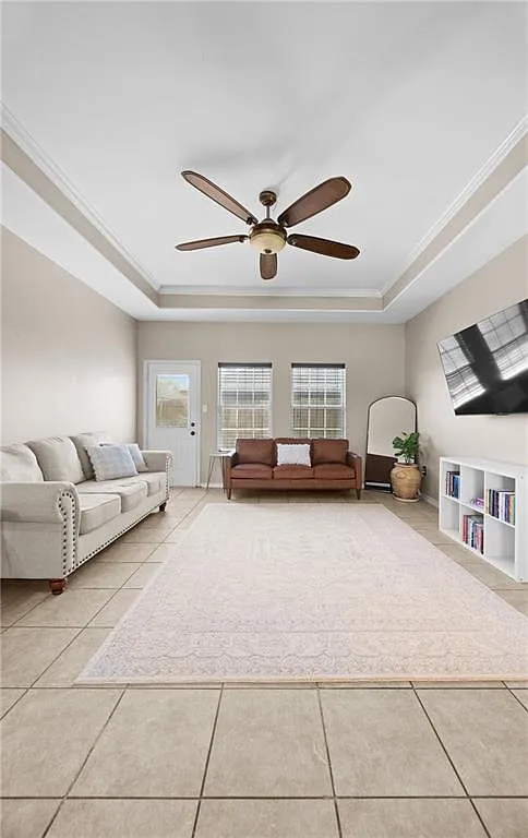3 bed, 1266 sqft, $1,950 — Photo 3