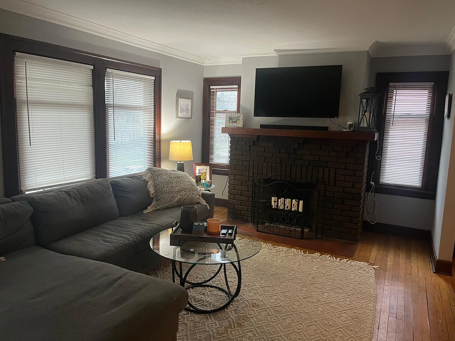 2 bed, 1000 sqft, $1,500 — Photo 2