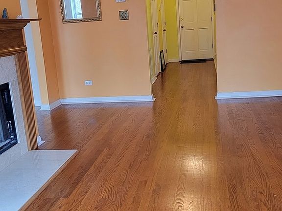 5th image of 1041 W Glenlake Ave APT 3