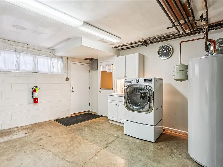 921 Prospect St #5 — Photo 7