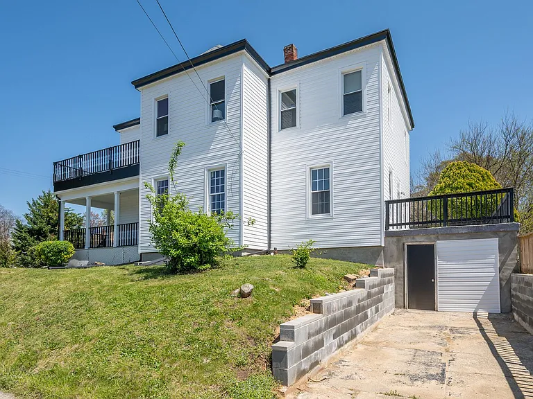 4201 E West Hwy — Photo 40