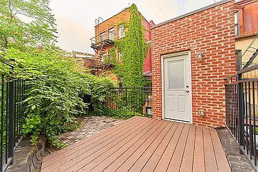 Rented by Living New York