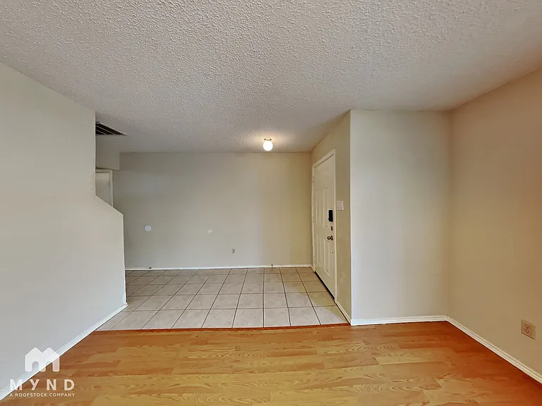 3205 Meadowview Dr — Photo 10