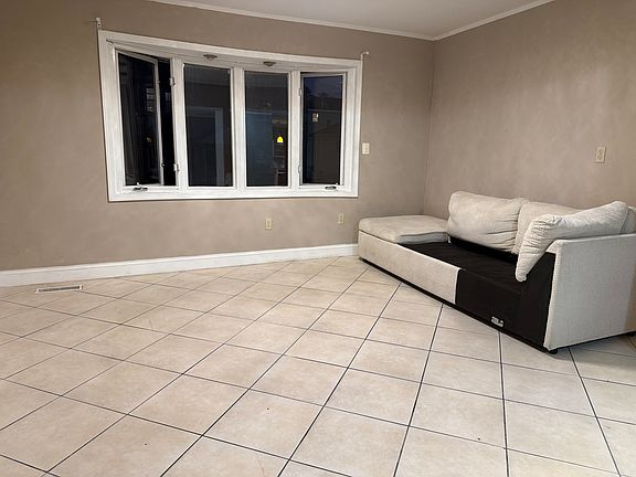 4th image of 367 Madeline Ave Floor 1