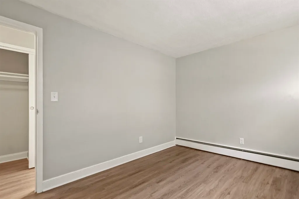 Building Photo - 1105 Lexington St #10-2