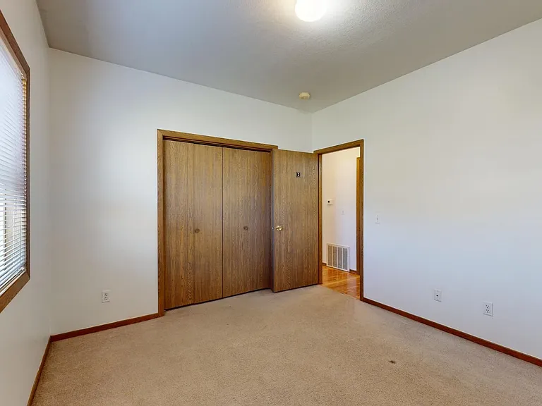 4525 Steinbeck St — Photo 9