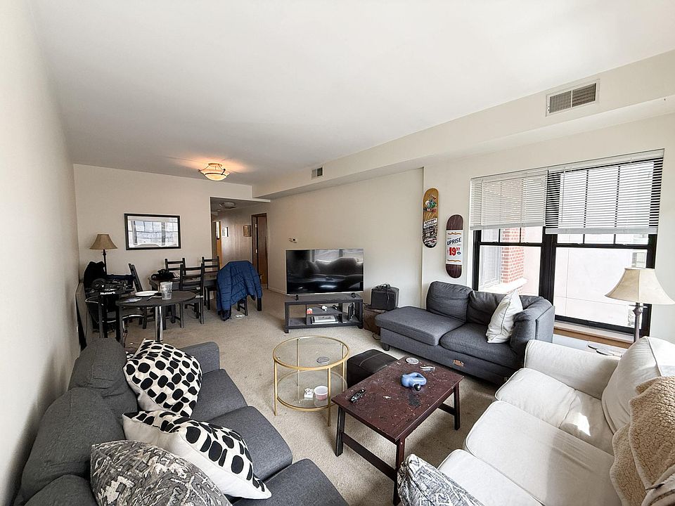 1st image of 426-34 W Deming Pl #426-3E