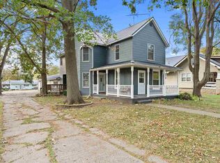 106 S Clark St, Winfield, IA 52659