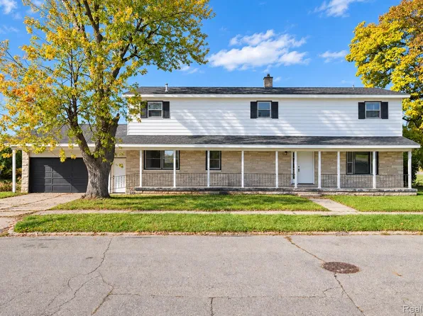 714 Lippincott Blvd, Flint, MI 48503