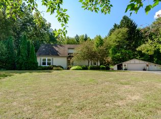 39925 Willis Rd, Belleville, MI 48111