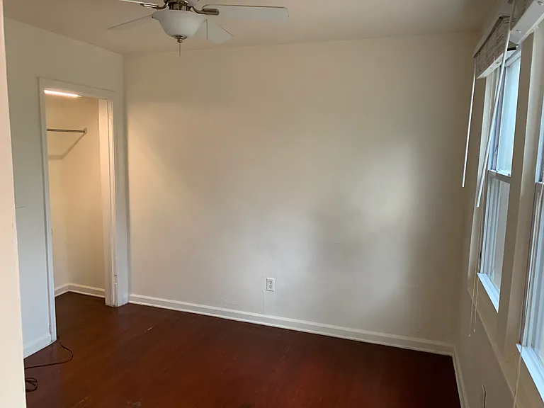 914B Lancaster St — Photo 4