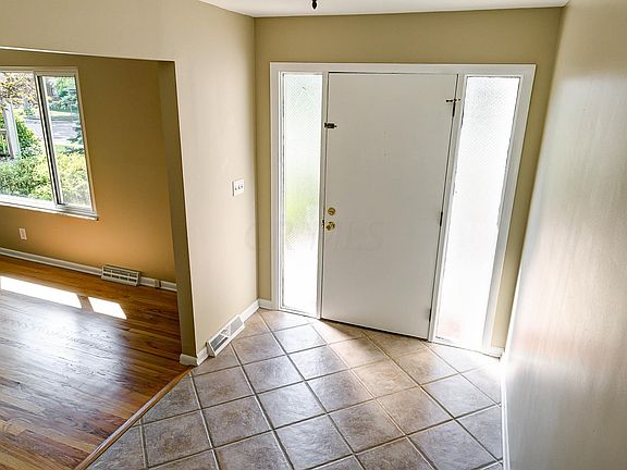 3rd image of 1686 Moreland Dr