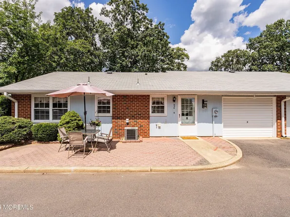 934B Thornhill Court #B, Lakewood, NJ 08701