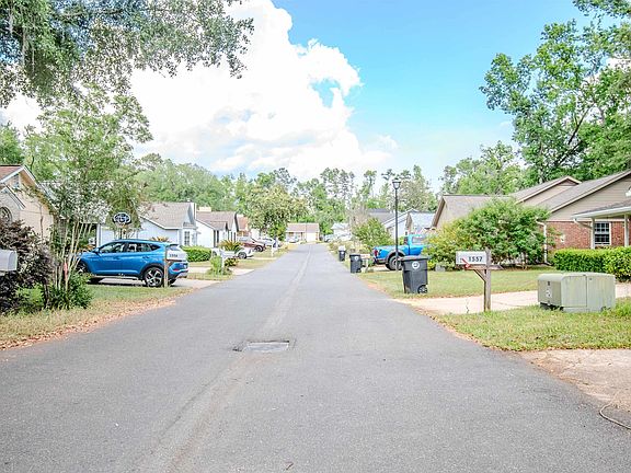 3rd image of 1553 Cinnamon Bear Cir