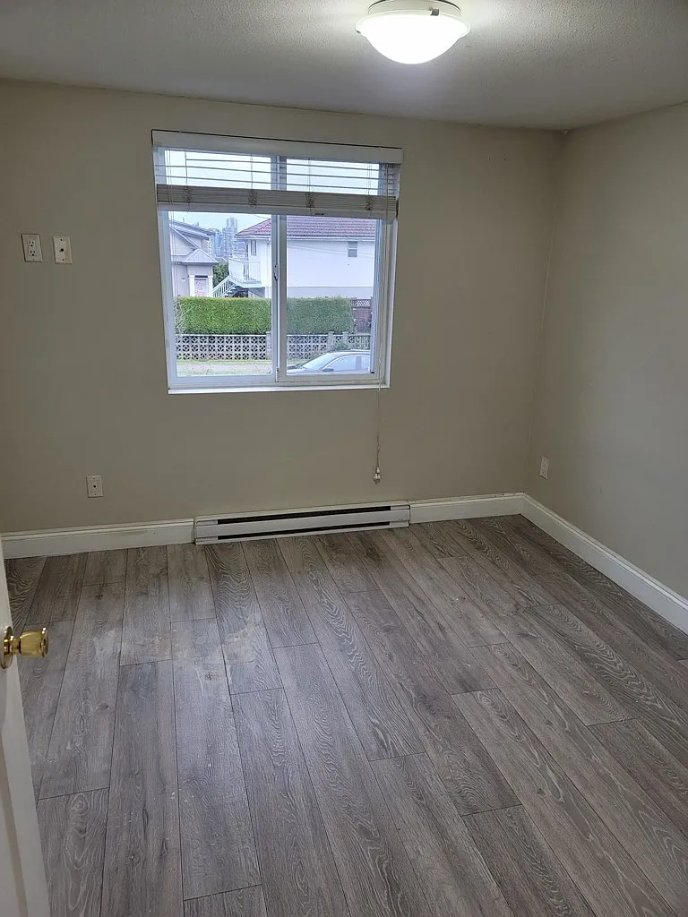 2 bed, 1.5 bath, 700 sqft, $2,200 — Photo 2