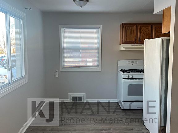 2nd image of 1989 Ackley Ave #297