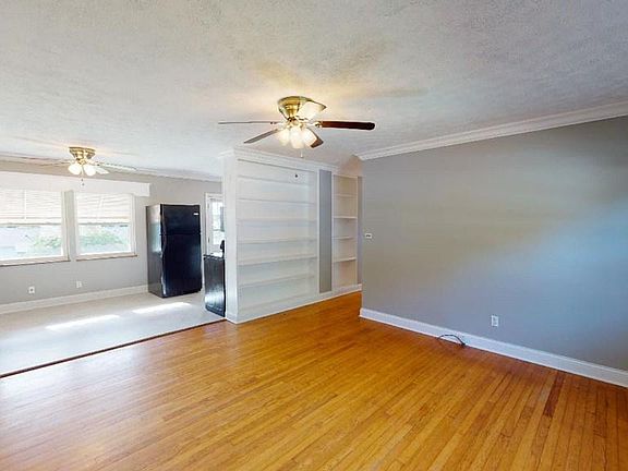 4th image of 1015 W Skyline Dr