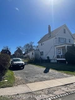 2nd image of 94 Seneca St