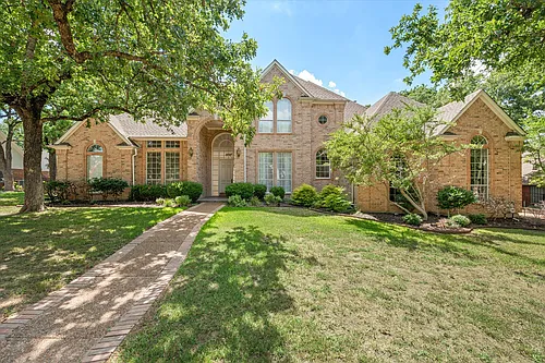 1004 Chimney Hill Trl Photo 1
