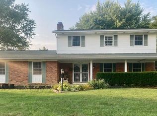 95 Timber Ridge Dr, Pickerington, OH 43147