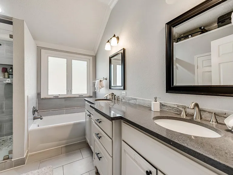 7404 Catlow Ct — Photo 25