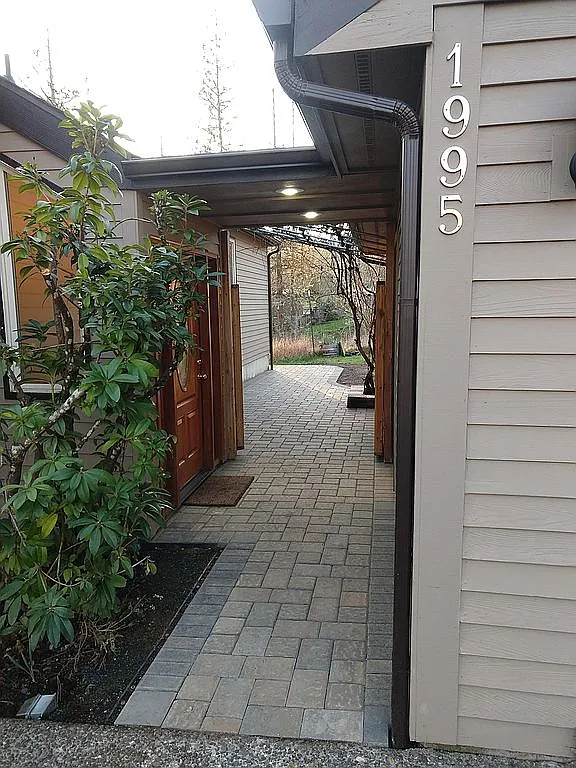 1995 Tigertail Rd photo 1