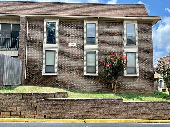 2nd image of 1891 Poplar Woods Cir E APT 4