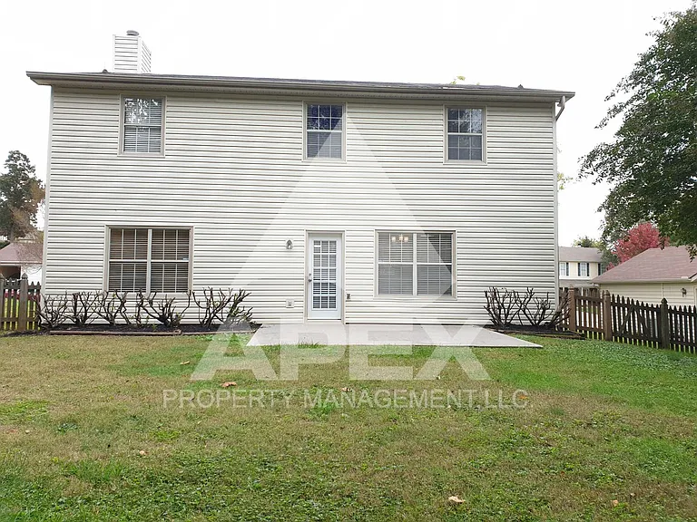 913 Oak Haven Rd — Photo 29