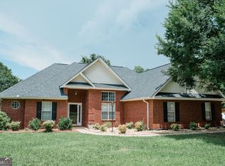 121 Spring Chase Cir, Kathleen, GA 31047