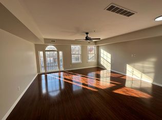 14071 Lakeside Blvd N #1, Utica, MI 48315