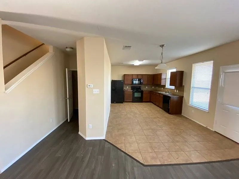 5905 Adair Dr - 1 — Photo 3