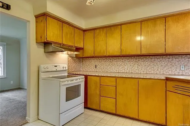 532 N Newburgh Rd — Photo 5